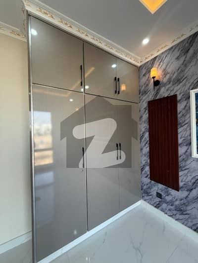 لیک سٹی ۔ سیکٹرایم ۔ 7 لیک سٹی,رائیونڈ روڈ,لاہور میں 4 کمروں کا 5 مرلہ مکان 3.0 کروڑ میں برائے فروخت۔ لیک سٹی ۔ سیکٹرایم ۔ 7 لیک سٹی,رائیونڈ روڈ,لاہور میں 4 کمروں کا 5 مرلہ مکان 3.0 کروڑ میں برائے فروخت۔