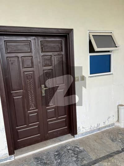 1 Bed Flat Available For Rent