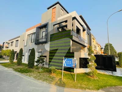 9.33 Modern House For Sale In Umar Block Bahria Town Lahore