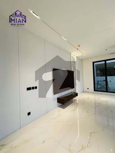 ڈی ایچ اے فیز 8 سابقہ پارک ویو ڈی ایچ اے فیز 8,ڈی ایچ اے ڈیفینس,لاہور میں 5 کمروں کا 1 کنال مکان 14.0 کروڑ میں برائے فروخت۔ ڈی ایچ اے فیز 8 سابقہ پارک ویو ڈی ایچ اے فیز 8,ڈی ایچ اے ڈیفینس,لاہور میں 5 کمروں کا 1 کنال مکان 14.0 کروڑ میں برائے فروخت۔