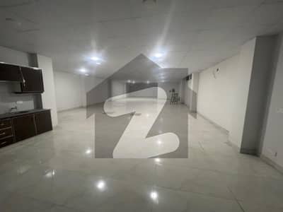 10 Marla Double Storey Building Available For Rent