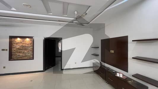 جی ۔ 13 اسلام آباد میں 3 کمروں کا 7 مرلہ بالائی پورشن 90.0 ہزار میں کرایہ پر دستیاب ہے۔