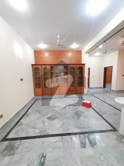 جی ۔ 14/4 جی ۔ 14,اسلام آباد میں 2 کمروں کا 7 مرلہ زیریں پورشن 74.0 ہزار میں کرایہ پر دستیاب ہے۔ جی ۔ 14/4 جی ۔ 14,اسلام آباد میں 2 کمروں کا 7 مرلہ زیریں پورشن 74.0 ہزار میں کرایہ پر دستیاب ہے۔