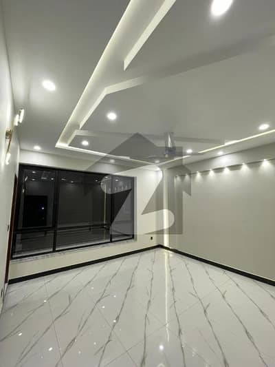 G9/3 Brnd New Open Besment 3Bed 4Bath