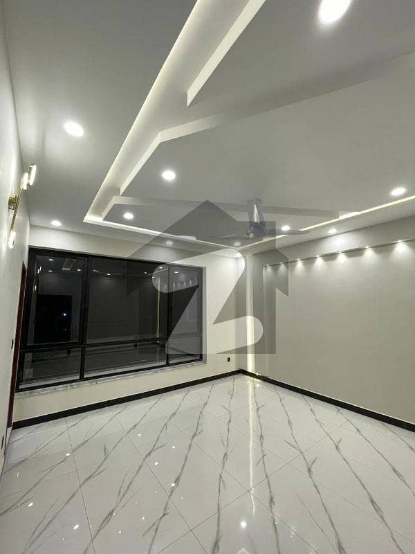 G9/3 Brnd New Open Besment 3Bed 4Bath G9/3 Brnd New Open Besment 3Bed 4Bath