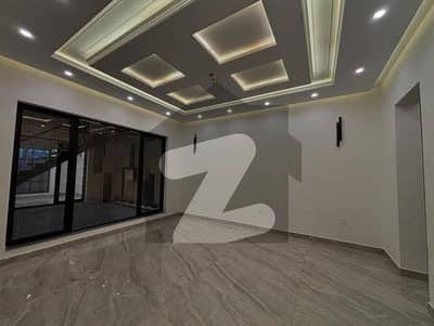 بش ایگزیکٹو ولاز ملتان میں 4 کمروں کا 5 مرلہ مکان 65.0 ہزار میں کرایہ پر دستیاب ہے۔