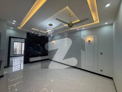 بحریہ ٹاؤن فیز 5 بحریہ ٹاؤن راولپنڈی,راولپنڈی میں 5 کمروں کا 10 مرلہ مکان 1.4 لاکھ میں کرایہ پر دستیاب ہے۔