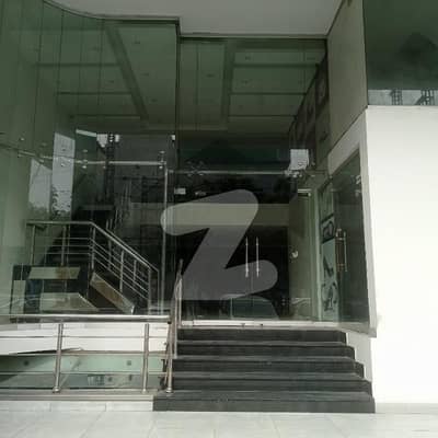 ڈی ایچ اے فیز 3 - بلاک زیڈ فیز 3,ڈیفنس (ڈی ایچ اے),لاہور میں 8 مرلہ عمارت 22.0 کروڑ میں برائے فروخت۔