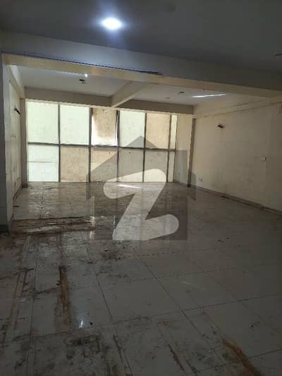 بخاری کمرشل ایریا ڈی ایچ اے فیز 6,ڈی ایچ اے ڈیفینس,کراچی میں 5 مرلہ دفتر 90.0 ہزار میں کرایہ پر دستیاب ہے۔