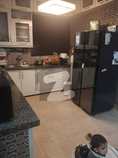 Portion Available for Sale 200 Yd With Roof Prime Location Block 1-A, Gulistan-e-Jauhar