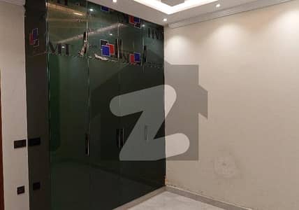 شاداب گارڈن لاہور میں 6 کمروں کا 5 مرلہ مکان 1.95 کروڑ میں برائے فروخت۔