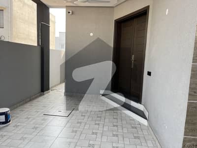 ڈی ایچ اے 11 رہبر لاہور میں 3 کمروں کا 5 مرلہ مکان 1.0 لاکھ میں کرایہ پر دستیاب ہے۔