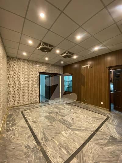 چکلالہ سکیم 3 چکلالہ سکیم,راولپنڈی میں 3 کمروں کا 8 مرلہ زیریں پورشن 35.0 ہزار میں کرایہ پر دستیاب ہے۔