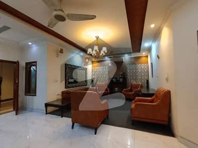 ڈی ایچ اے فیز 4 - بلاک ڈیڈی فیز 4,ڈیفنس (ڈی ایچ اے),لاہور میں 2 کمروں کا 1 کنال زیریں پورشن 1.7 لاکھ میں کرایہ پر دستیاب ہے۔