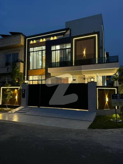 10 Marla Ultra Luxury Super Designer House For Sale In Bahria Town Lahore.