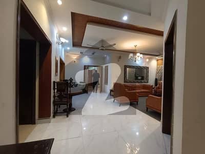 ڈی ایچ اے فیز 4 - بلاک ڈیڈی فیز 4,ڈیفنس (ڈی ایچ اے),لاہور میں 5 کمروں کا 1 کنال مکان 3.15 لاکھ میں کرایہ پر دستیاب ہے۔