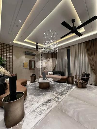 ڈی ایچ اے فیز 7 - بلاک وی فیز 7,ڈیفنس (ڈی ایچ اے),لاہور میں 5 کمروں کا 1 کنال مکان 8.9 کروڑ میں برائے فروخت۔ ڈی ایچ اے فیز 7 - بلاک وی فیز 7,ڈیفنس (ڈی ایچ اے),لاہور میں 5 کمروں کا 1 کنال مکان 8.9 کروڑ میں برائے فروخت۔