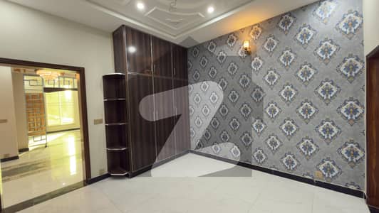 شاداب گارڈن لاہور میں 6 کمروں کا 5 مرلہ مکان 2.2 کروڑ میں برائے فروخت۔