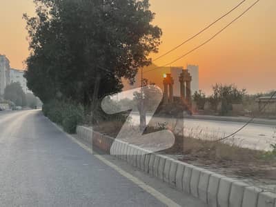 ڈی ایچ اے فیز 8 ڈی ایچ اے ڈیفینس,کراچی میں 4 مرلہ رہائشی پلاٹ 3.35 کروڑ میں برائے فروخت۔