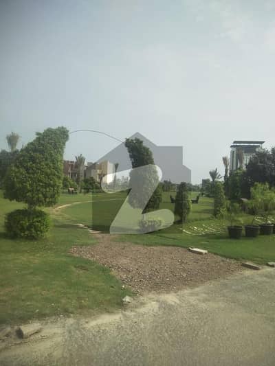 یونین گرین کالج روڈ,لاہور میں 3 مرلہ رہائشی پلاٹ 61.0 لاکھ میں برائے فروخت۔