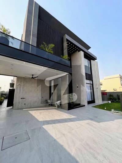 TOP OF THE LINE IMPORTED A++ CONSTRUCTION HOUSE ON IDEAL LOACTION