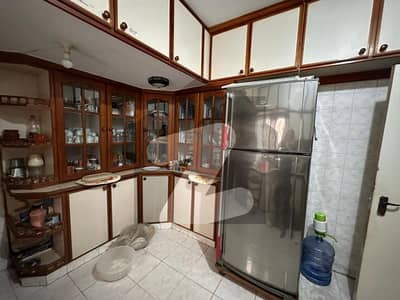 گلشنِ اقبال - بلاک 5 گلشنِ اقبال,گلشنِ اقبال ٹاؤن,کراچی میں 3 کمروں کا 6 مرلہ فلیٹ 1.12 کروڑ میں برائے فروخت۔