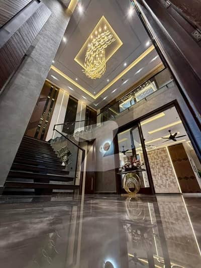 ڈی ایچ اے فیز 5 ڈیفنس (ڈی ایچ اے),لاہور میں 5 کمروں کا 1 کنال مکان 3.0 لاکھ میں کرایہ پر دستیاب ہے۔