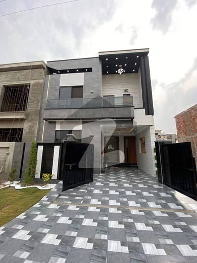 نشیمنِ اقبال فیز 2 نشیمنِ اقبال,لاہور میں 5 کمروں کا 5 مرلہ مکان 1.8 کروڑ میں برائے فروخت۔