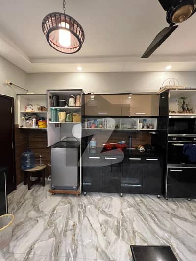 DHA PHASE 6 DUPLEX 300 YARDS BUNGALOW FOR SALE