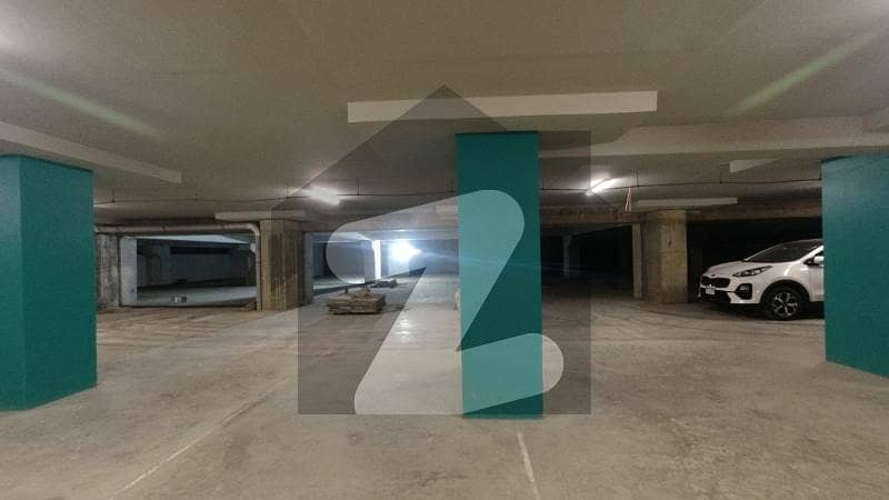 Prime Location 3334 Square Feet Flat Prime Location 3334 Square Feet Flat