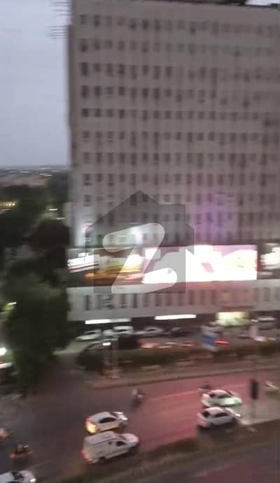 شاہراہِ فیصل کراچی میں 3 کمروں کا 8 مرلہ فلیٹ 2.9 کروڑ میں برائے فروخت۔