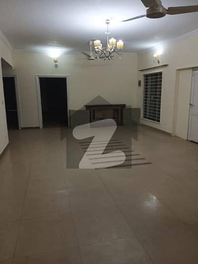 29 Marla Corner House Available for Sale in Garden Town Lahore.
