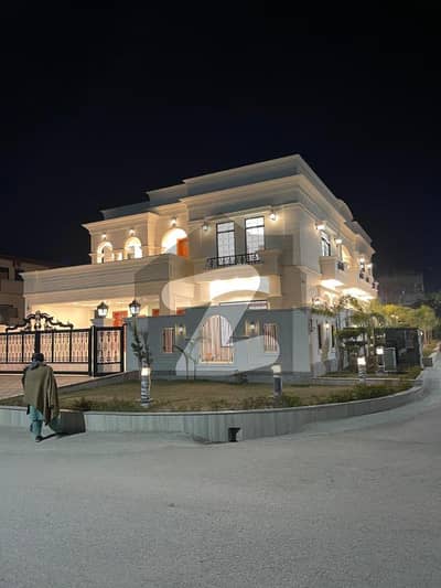 جی ۔ 13 اسلام آباد میں 7 کمروں کا 1 کنال مکان 18.0 کروڑ میں برائے فروخت۔