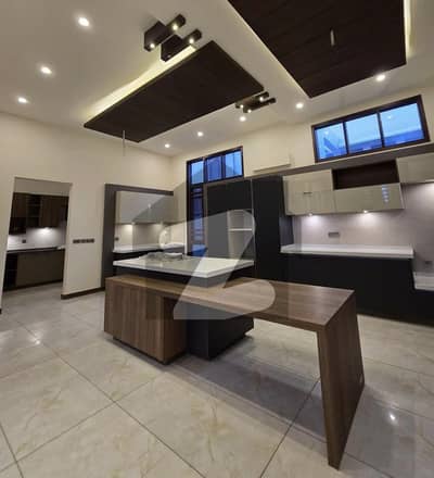 ڈی ایچ اے فیز 6 ڈی ایچ اے ڈیفینس,کراچی میں 7 کمروں کا 2 کنال مکان 33.99 کروڑ میں برائے فروخت۔