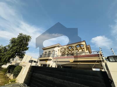 Luxury Living | Beautiful House For Rent In DHA Phase 6 Luxury Living | Beautiful House For Rent In DHA Phase 6