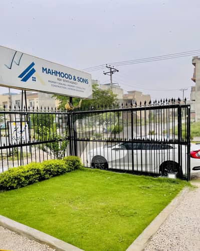 1Kanal Plot For Sale in Regi Model town Zone 4