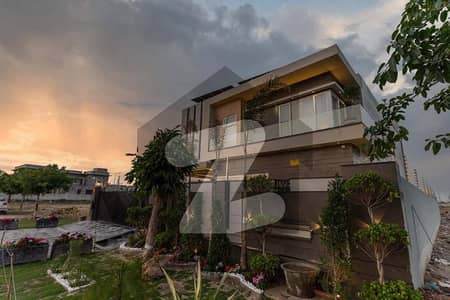 READY TO MOVE! BRAND NEW 1 KANAL HOUSE IN DHA PHASE 8