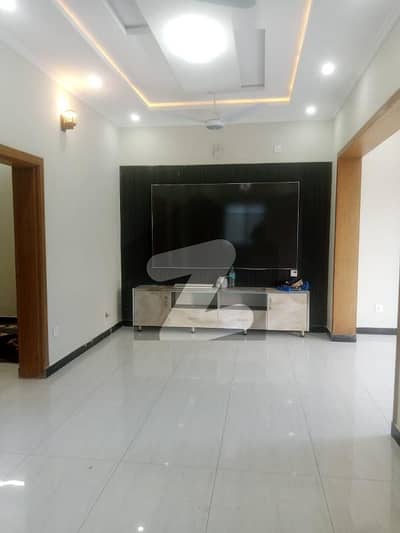 جناح گارڈنز فیز 1 جناح گارڈنز,ایف ای سی ایچ ایس,اسلام آباد میں 4 کمروں کا 5 مرلہ مکان 1.0 لاکھ میں کرایہ پر دستیاب ہے۔