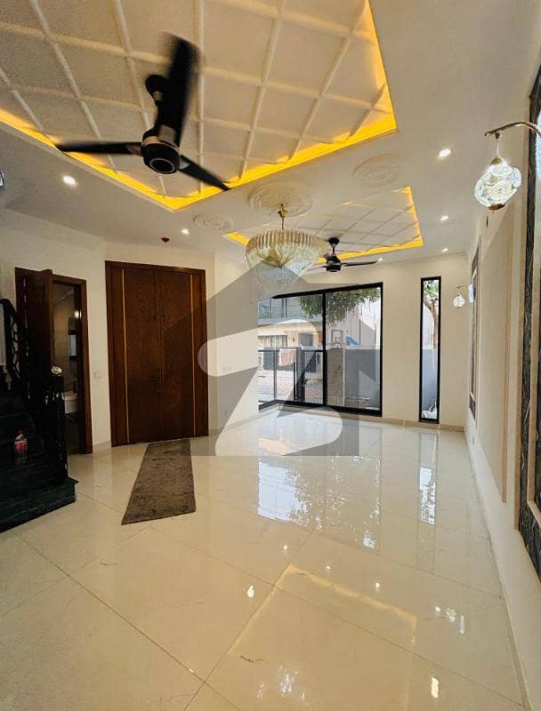 5 Marla Brand New Modern Design Lavish House For Sale In Park View City Lahore | For Discounted Price And Original Pictures Download The App "Signature Lands". 5 Marla Brand New Modern Design Lavish House For Sale In Park View City Lahore | For Discounted Price And Original Pictures Download The App "Signature Lands".