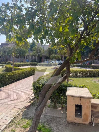 5 MARLA NEAR TO PARK PLOT AVAILABLE FOR SALE