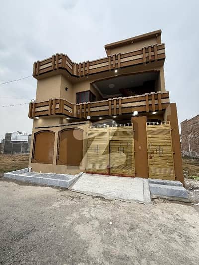 Prime Location House For Grabs In 7 Marla Peshawar