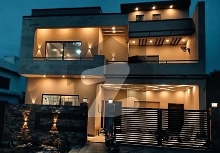 10 Marla Beautiful Minimalist House