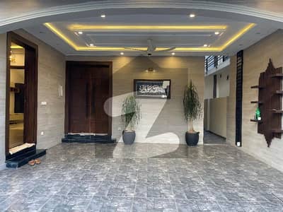 بحریہ انکلیو - سیکٹر سی 1 بحریہ انکلیو,بحریہ ٹاؤن,اسلام آباد میں 5 کمروں کا 10 مرلہ مکان 6.25 کروڑ میں برائے فروخت۔