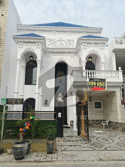 ڈریم گارڈنز ڈیفینس روڈ,لاہور میں 5 کمروں کا 6 مرلہ مکان 3.35 کروڑ میں برائے فروخت۔