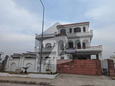 01 kanal beautiful house for sale in E-17/3 CDA Sector Islamabad.