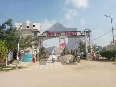 نارتھ ٹاون ریزیڈینسی سُرجانی ٹاؤن,گداپ ٹاؤن,کراچی میں 4 کمروں کا 6 مرلہ فلیٹ 90.0 لاکھ میں برائے فروخت۔