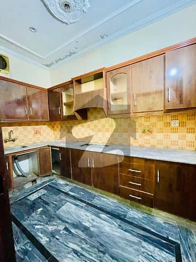 5 Marla Upper Portion For Rent in Sabzazar scheme Near To Orange Train Near To Main Fori Rabta keray