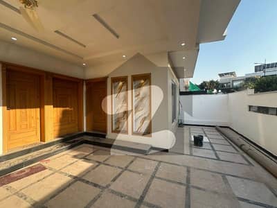 Brand New 10 Marla House for Sale Bahria Enclave C-3 (Near Park, Masjid & Market)