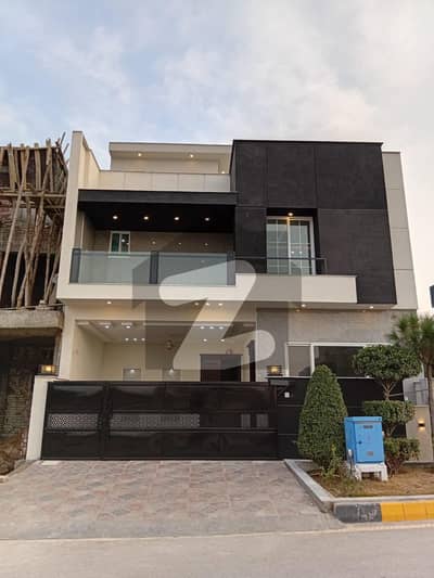 7 Marla Luxurious House for sale in Faisal Hills Executive Block