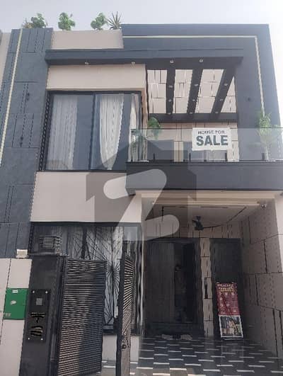 بحریہ ٹاؤن سیکٹر ای بحریہ ٹاؤن,لاہور میں 3 کمروں کا 5 مرلہ مکان 2.1 کروڑ میں برائے فروخت۔